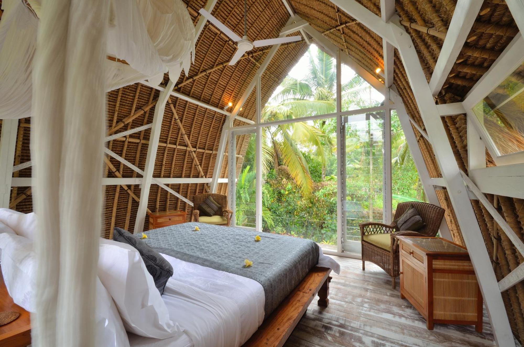 Jendela Di Bali Villa Теґалаланґ Номер фото